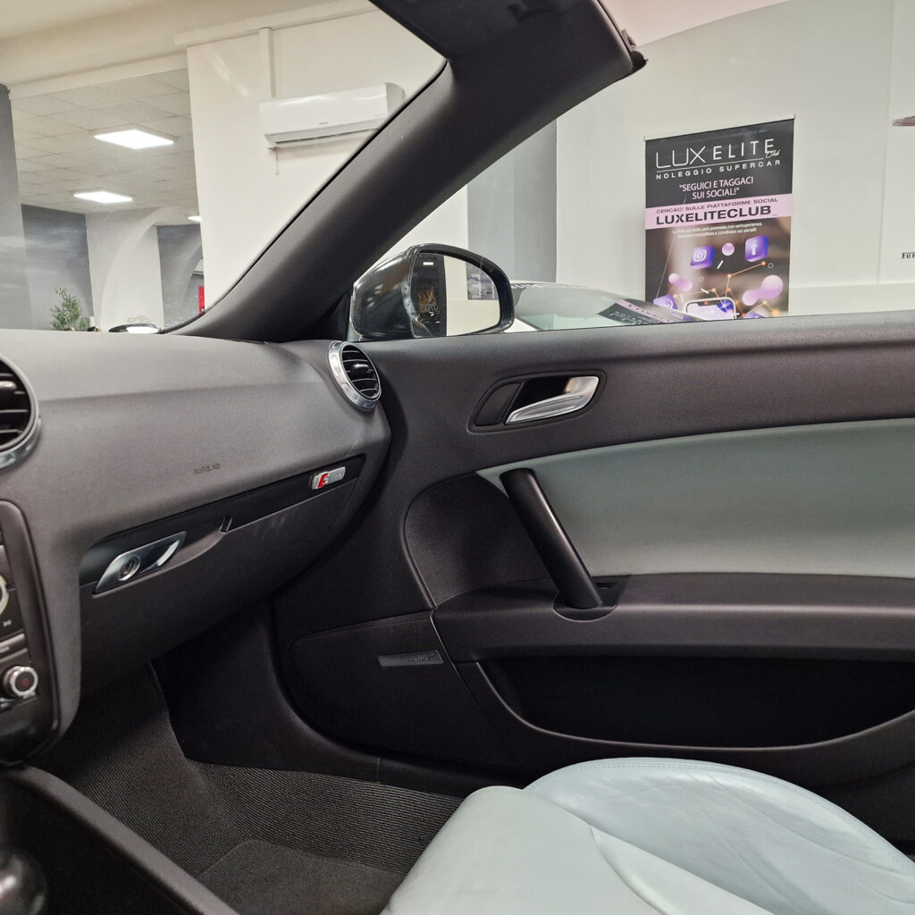 Audi TT S line - foto 18 di 18