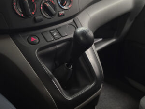 Nissan NV200 - foto 12 di 15